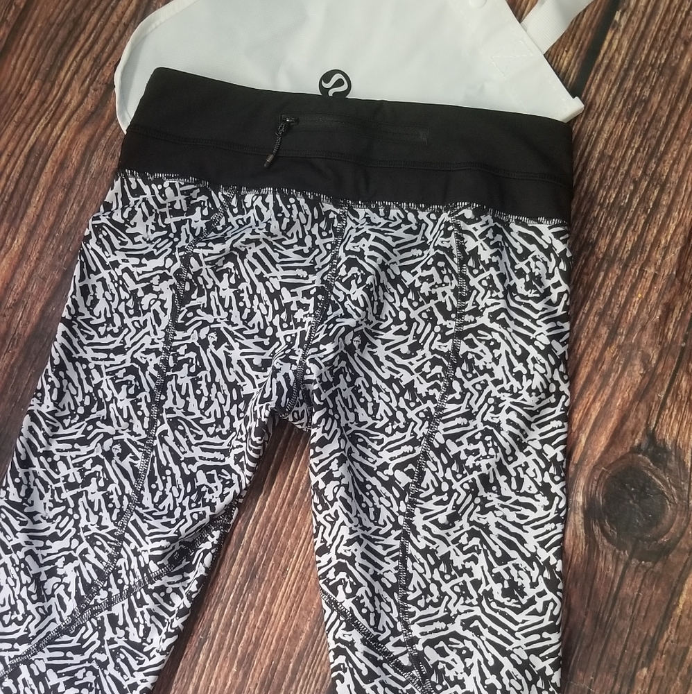 LULULEMON Athletica Black White Leggings With Lululemon Bag - Picture 4 of 16